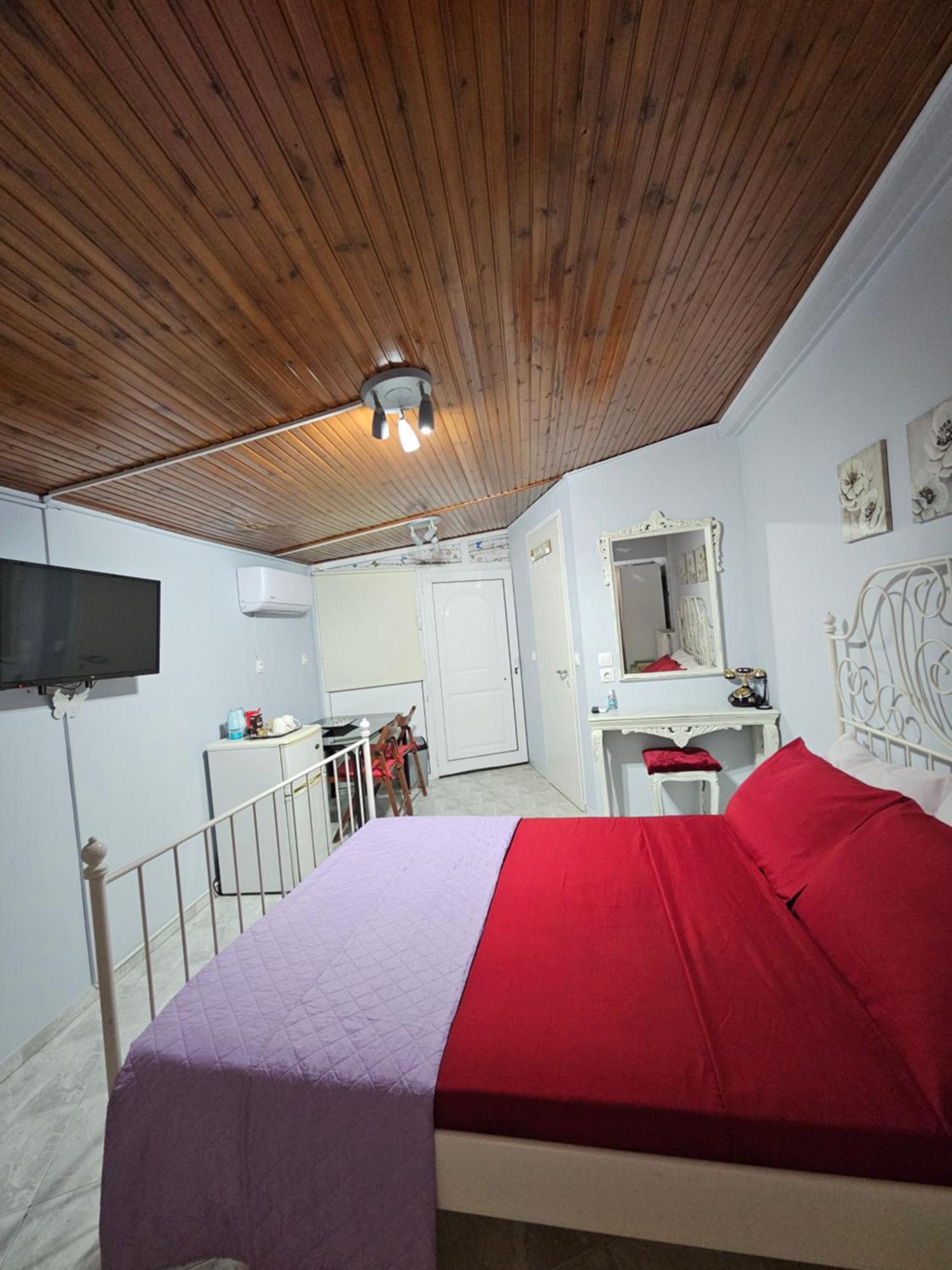 Με Θέα Το Κάστρο Apartment Nafpaktos Luaran gambar