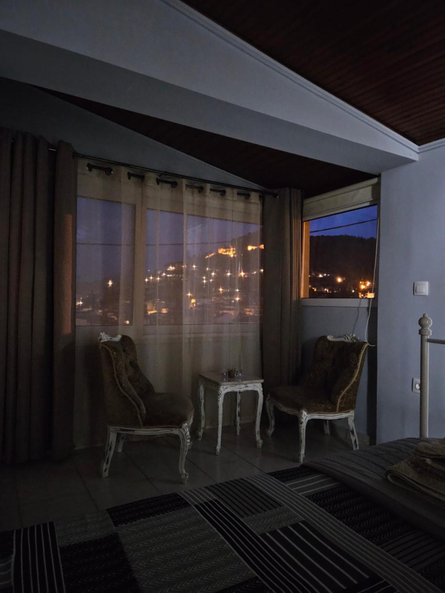 Με Θέα Το Κάστρο Apartment Nafpaktos Luaran gambar